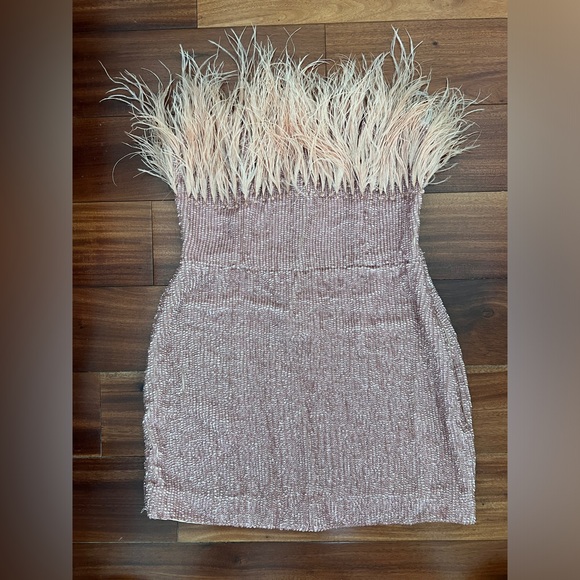 Retrofete Torin Sequin Feather Dress Dusty Peach M - Picture 5 of 7